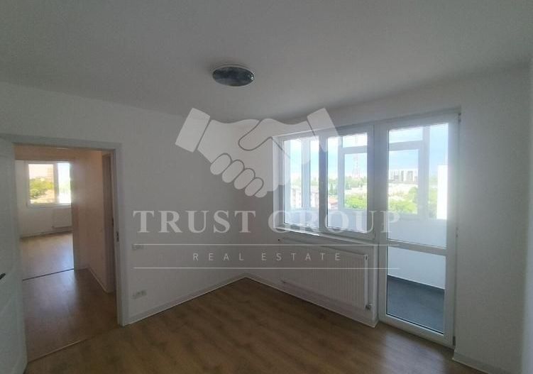 Apartament 3 camere 1 Mai | Imobil 1970 - Poză 4