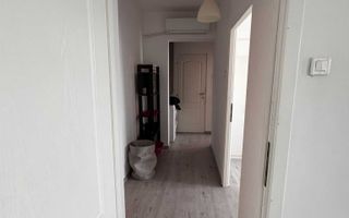 Apartament 3 camere de vanzare - Poză 2