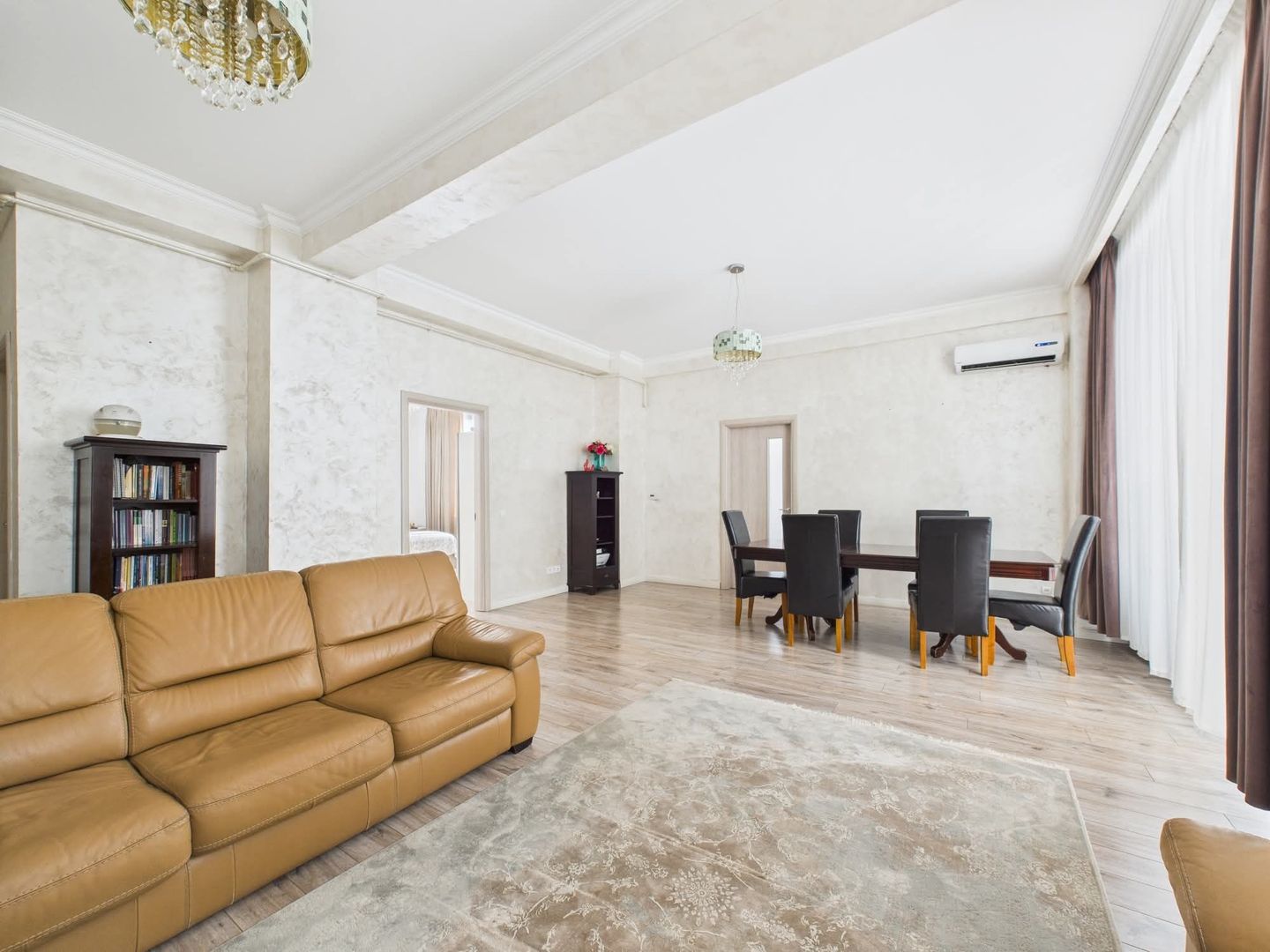 Apartament 3 camere de vanzare Damaroaia - Poză 3