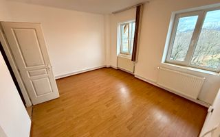 2 camere - 55mp - etaj 3 - centrala proprie - parcare - Central - Poză 3