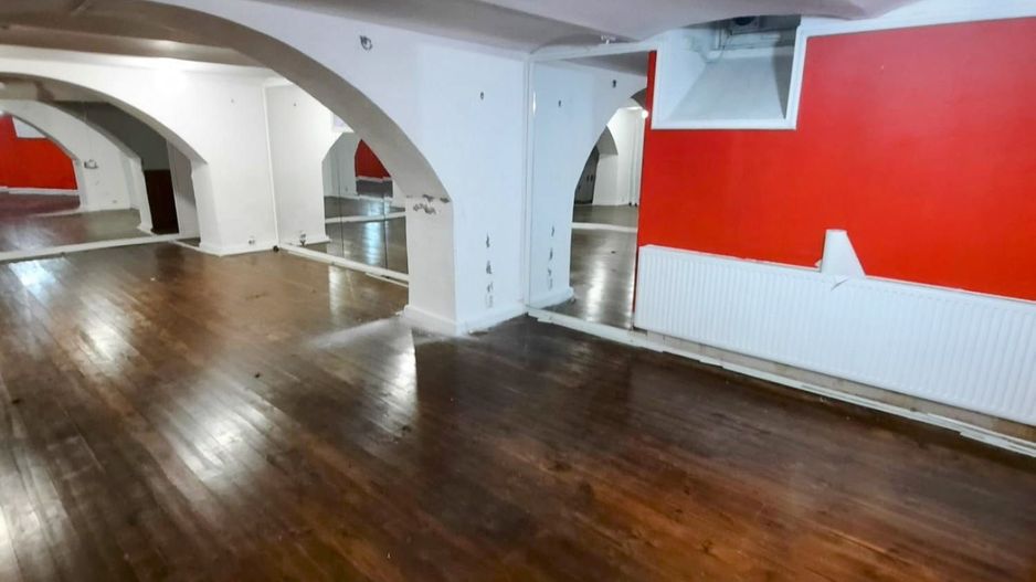 VILA - Parter 5 Camere, 140 mp si Demisol. Zona Ecaterina Teodoroiu. - Poză 7