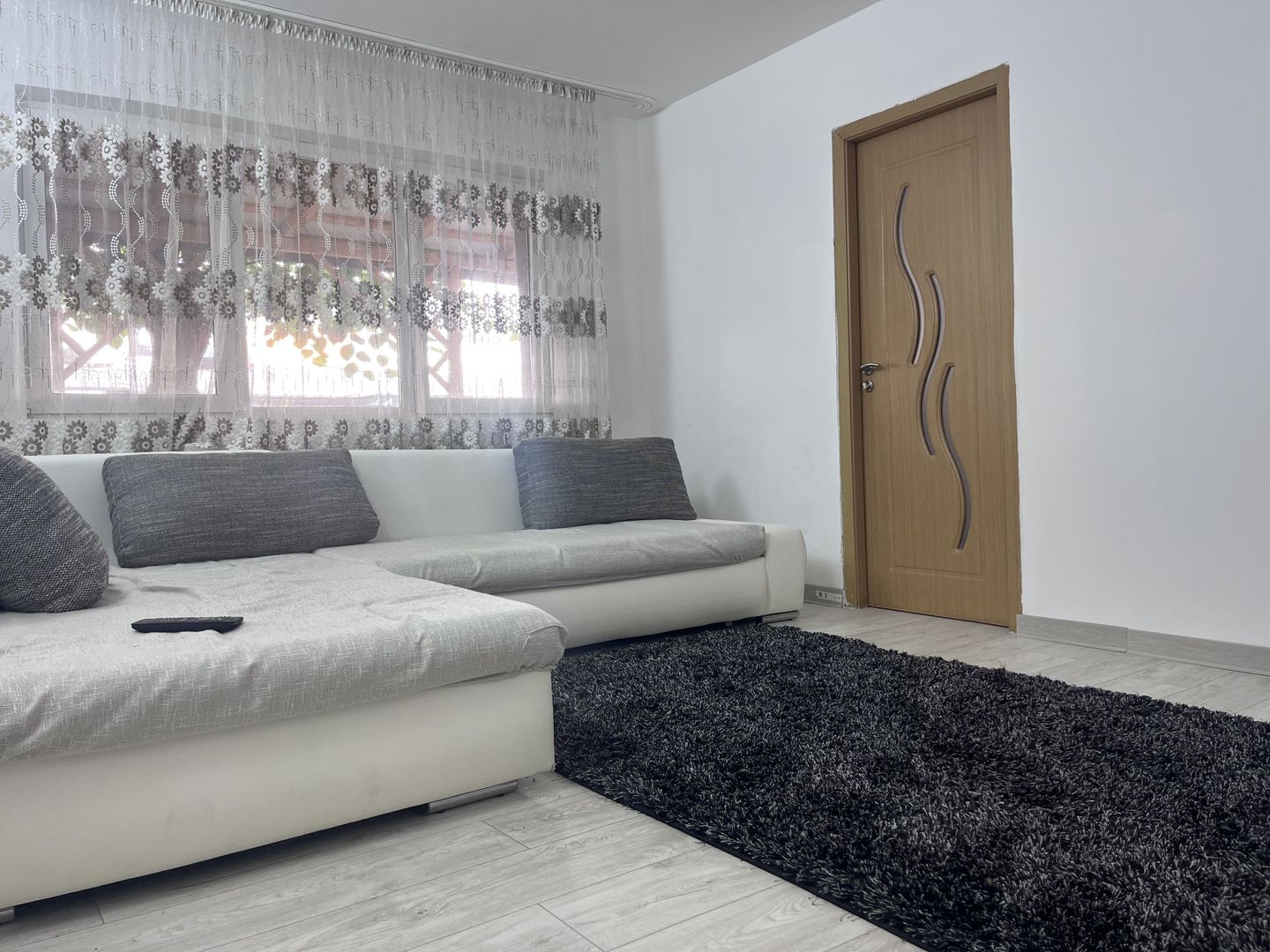 Oportunitate! Vânzare apartament cu 2 camere în Târgoviște- micro 11! - Poză 3