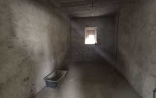 Casa Individuala Suprafete Generoase, Teren Mare, La Rosu - Poză 12