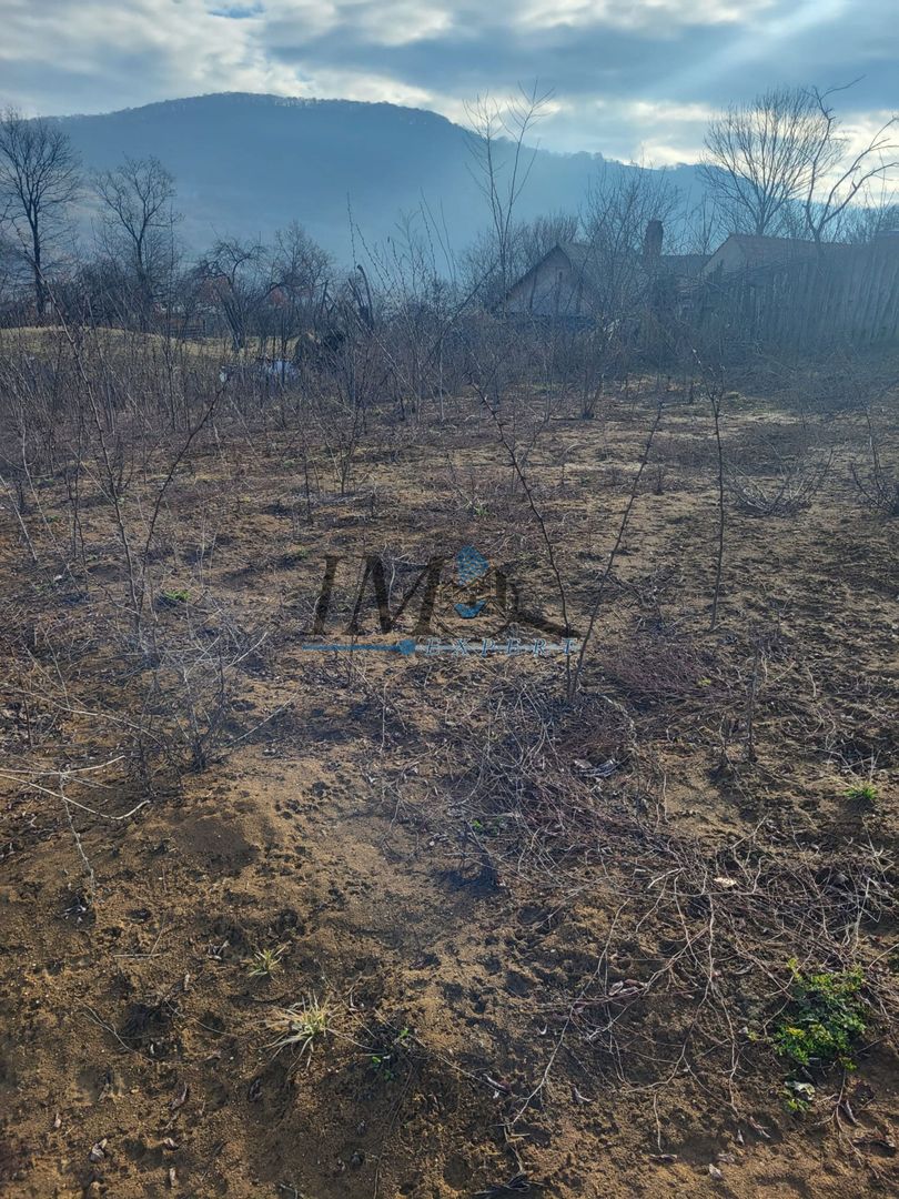 TEREN INTRAVILAN IN PIANU DE JOS - Poză 2