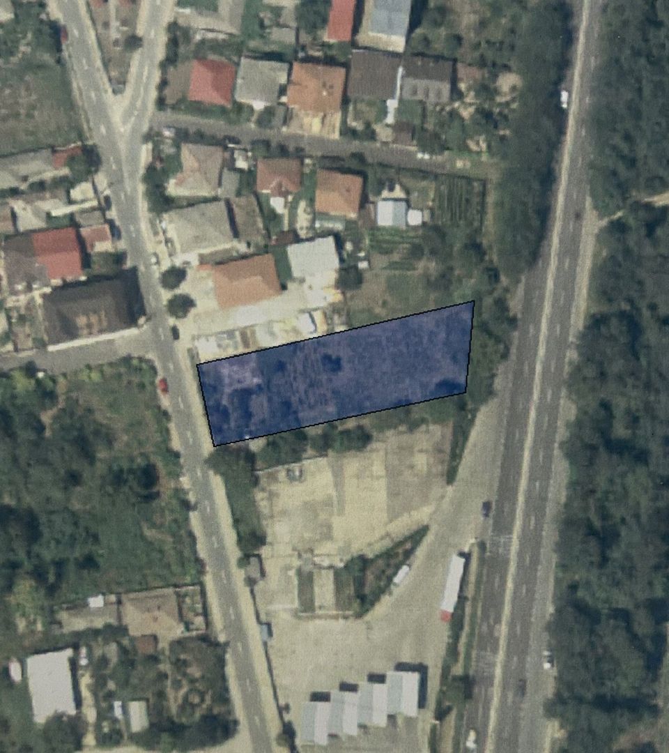 Teren intravilan 1500 mp dubla deschidere Lazu Benzinaria Rompetrol - Poză 1