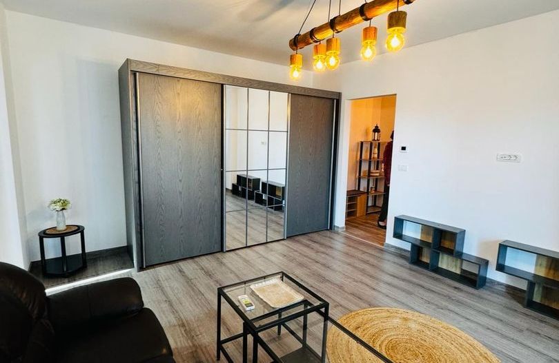 Apartament de inchiriat 3 camere 2 Baii Micalaca, parcare, bloc nou - Poză 3