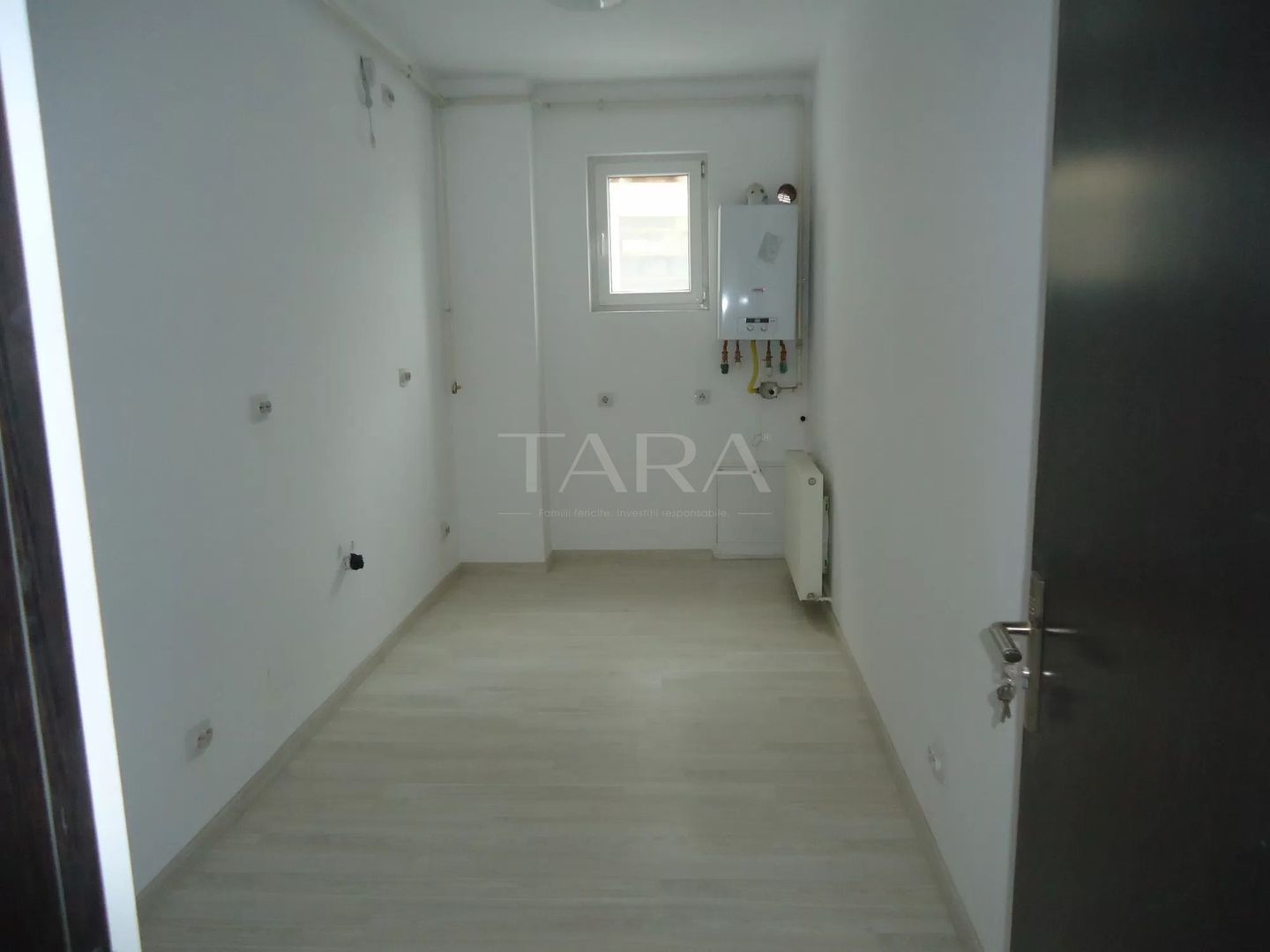 Apartament spațios 100 mp utili – zonă Centrală - Poză 2