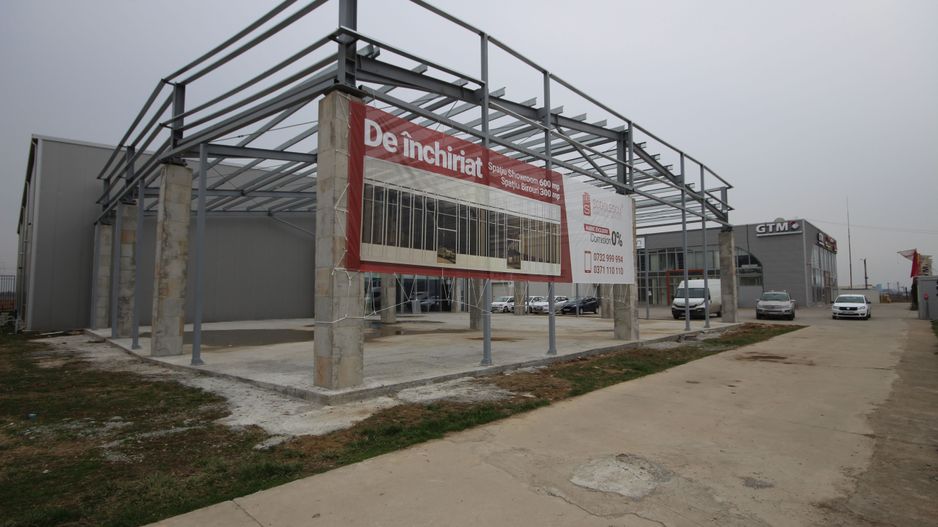 Spatiu Comercial,Showroom si birouri - inchiriere- 900 mp.  zona Calea Sagului - Poză 7
