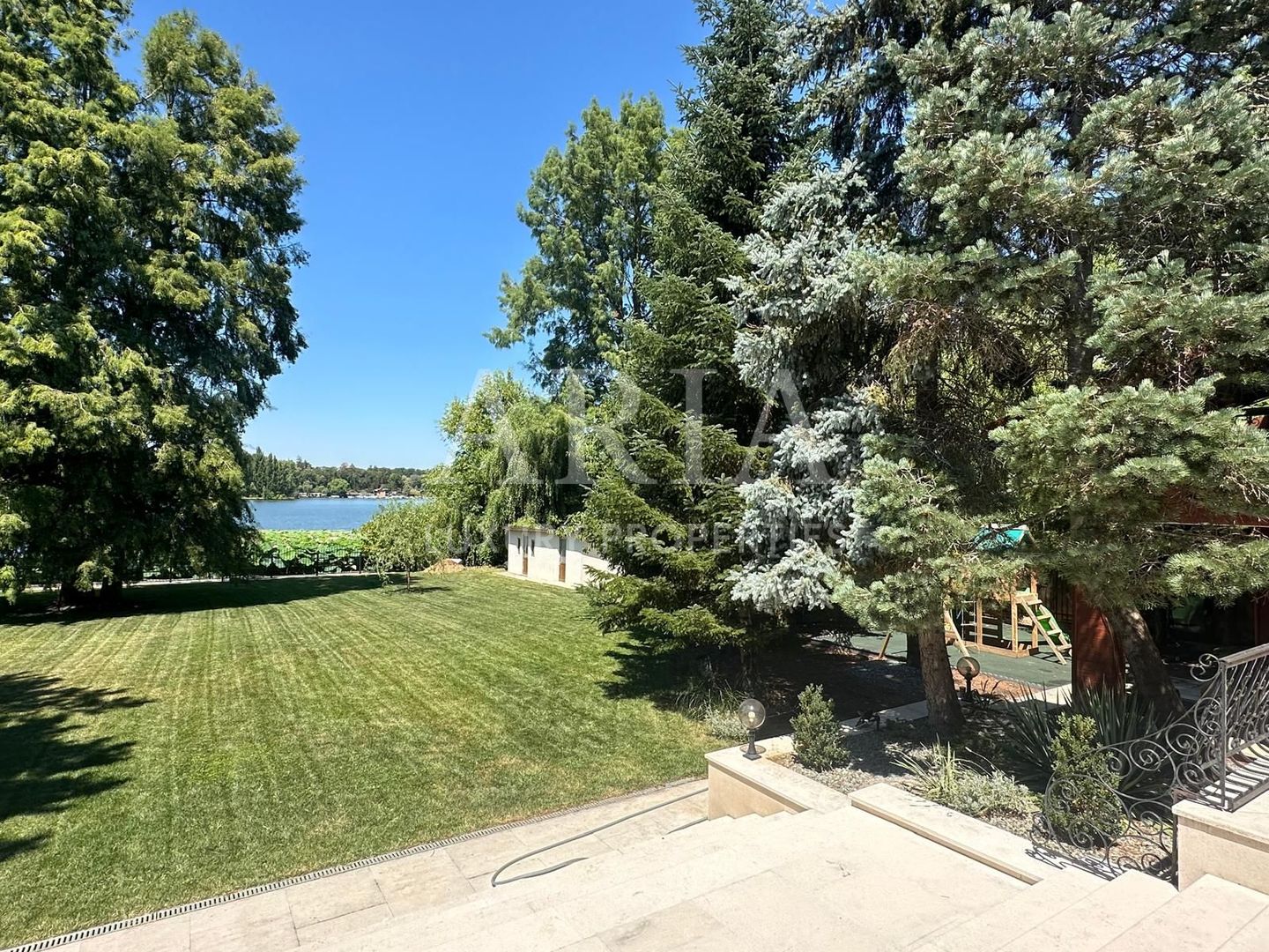 VILĂ INDIVIDUALA LAKEFRONT SNAGOV | POOL - Poză 24