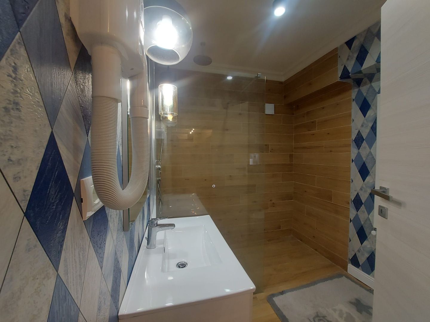 Smart Boutique / Finisaje Premium | Mihai Bravu - Mall Vitan - Poză 22