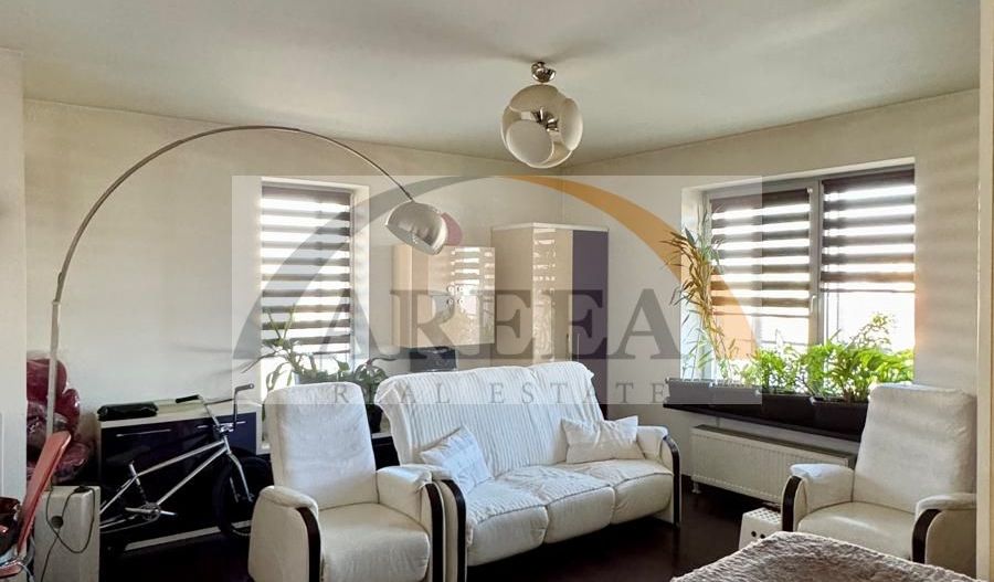 De vanzare - 3 camere decomandat etaj 4 - Splaiul Unirii - Poză 3