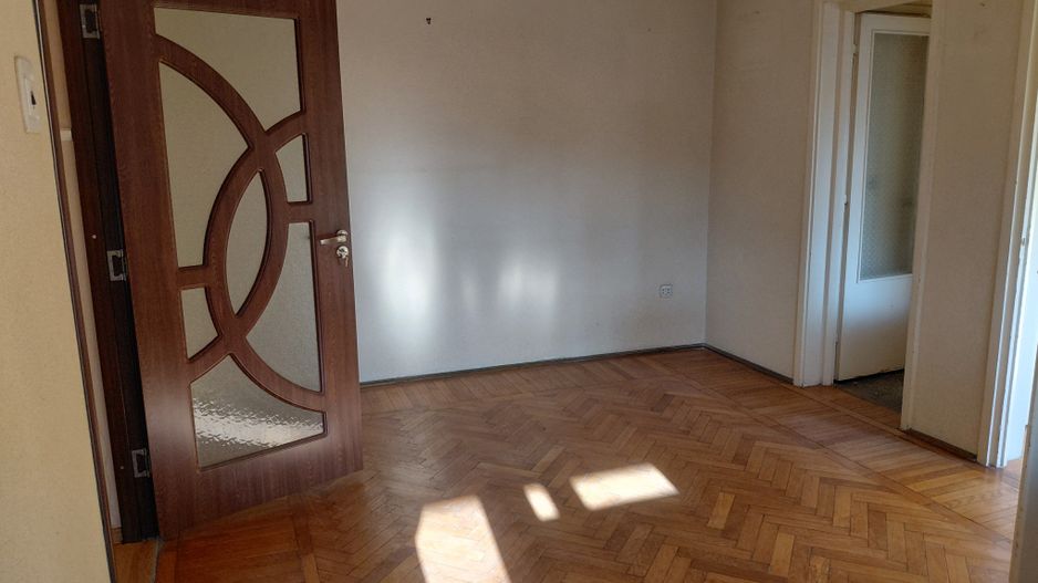 Apartament 2 camere, Tiglina 2, etaj 4,  balcon mare, liber! - Poză 17