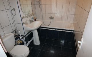 2 camere,  centrala proprie, la 3 minute de Spitalul Judetean - Poză 3