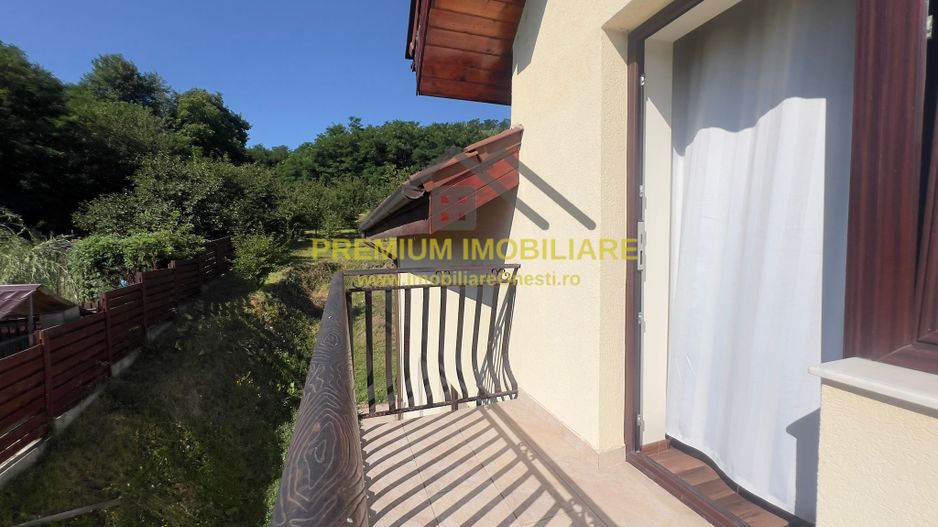 Vilă P+M cu teren de 4.200 mp + Garaj - Onești - Poză 23