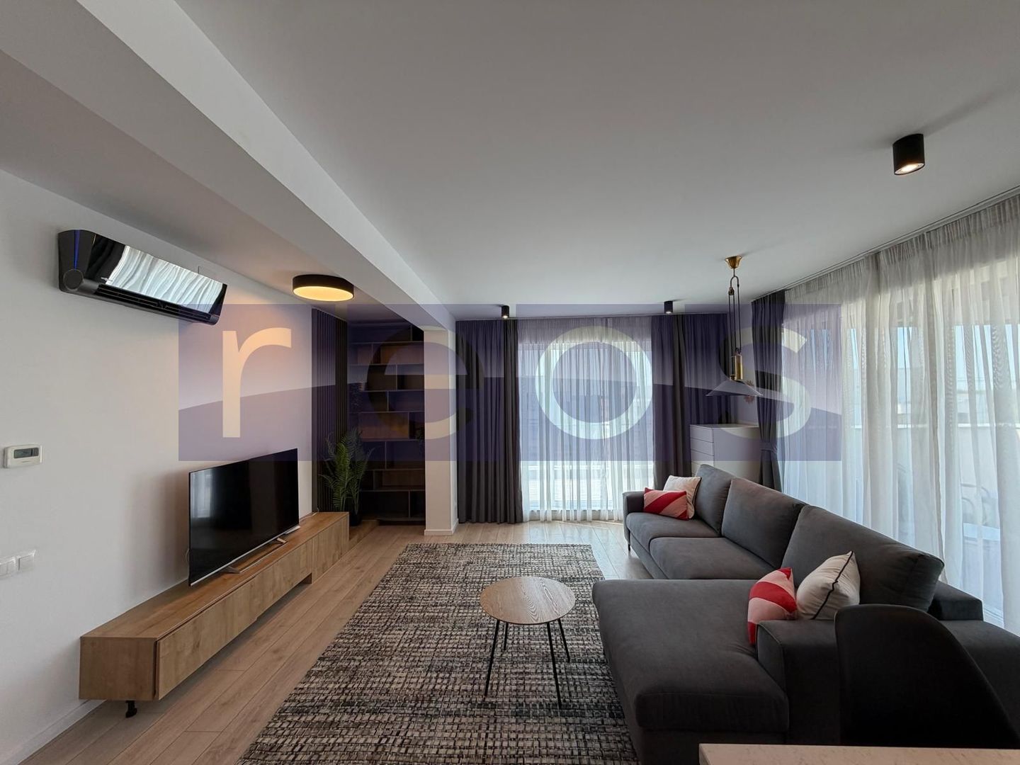 INCHIRIERE 3 CAMERE | MOBILAT LUX | PARCARE | 83MP | NEW POINT-PIPERA - Poză 1