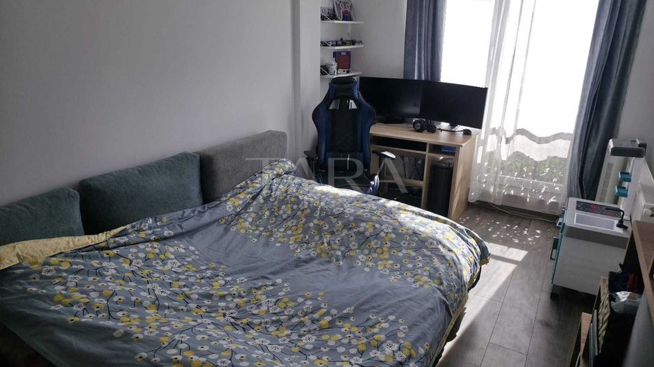 Vă oferim spre vânzare un apartament cu 3 camere în Florești. - Poză 2