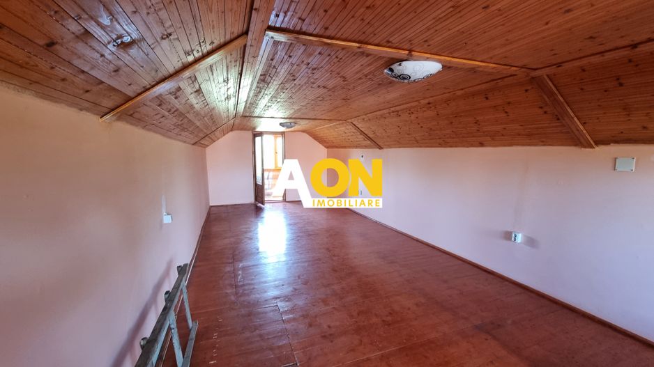 De vanzare casa P+M in stil rustic, 312 mp teren, Barabant - Poză 12