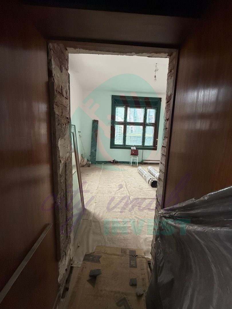 Apartament boieresc partial renovat - Poză 13