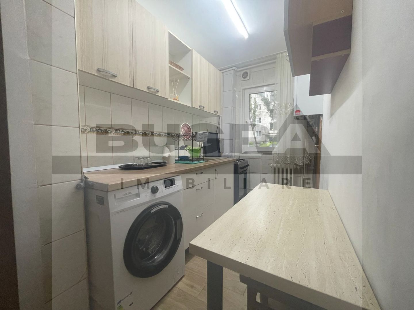 Apartament de 3 camere, 50mp, zona strazii Parang - Poză 1