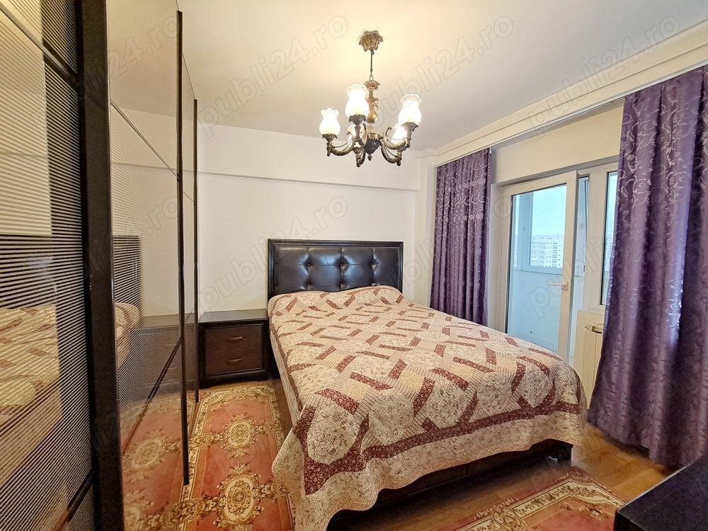 Vand Apartament spatios cu 4 camere de vanzare pe Bdul Decebal - Poză 3