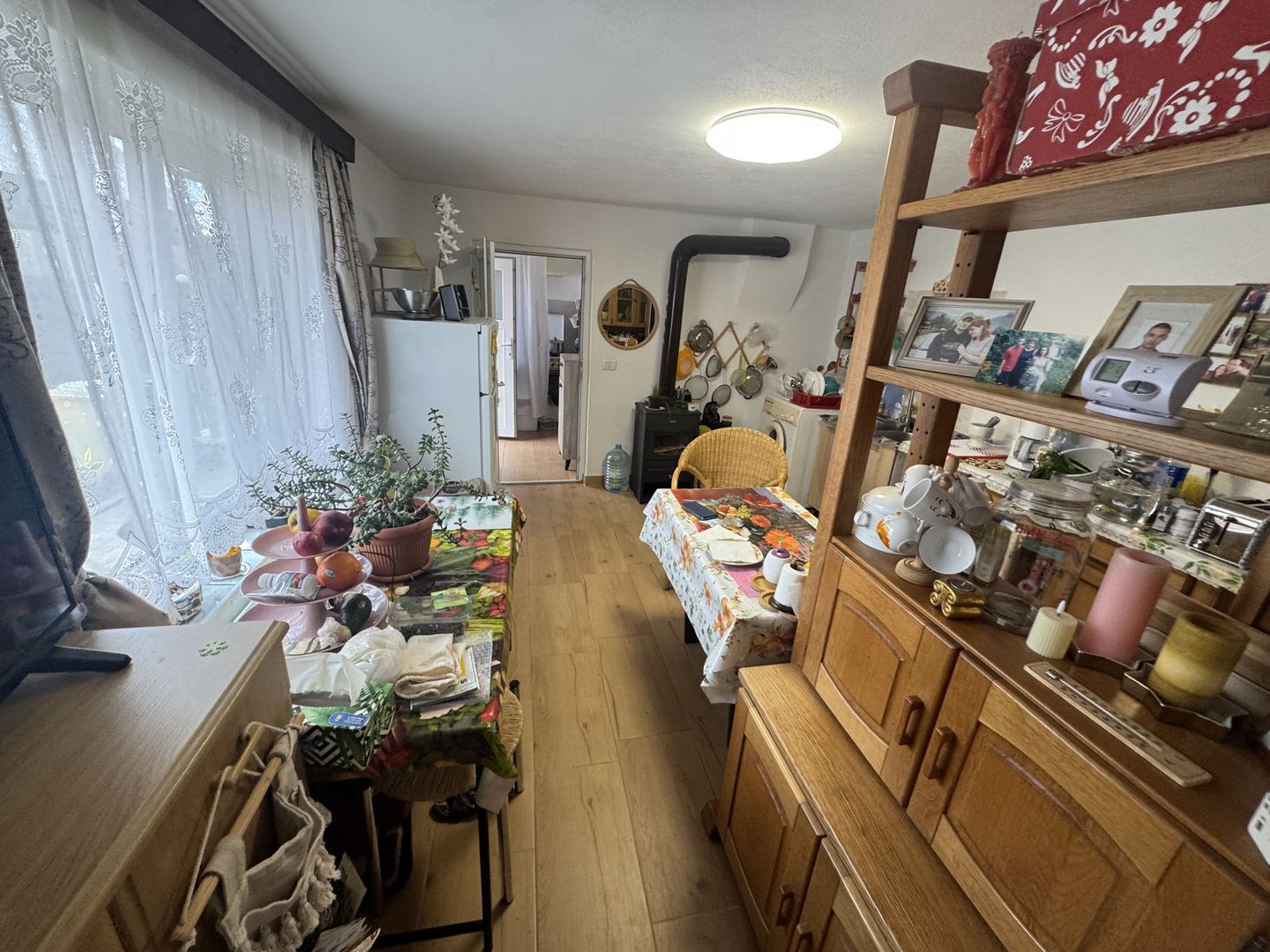 Casa individuala in Arpasu de Sus, teren mare, partial renovata - Poză 17