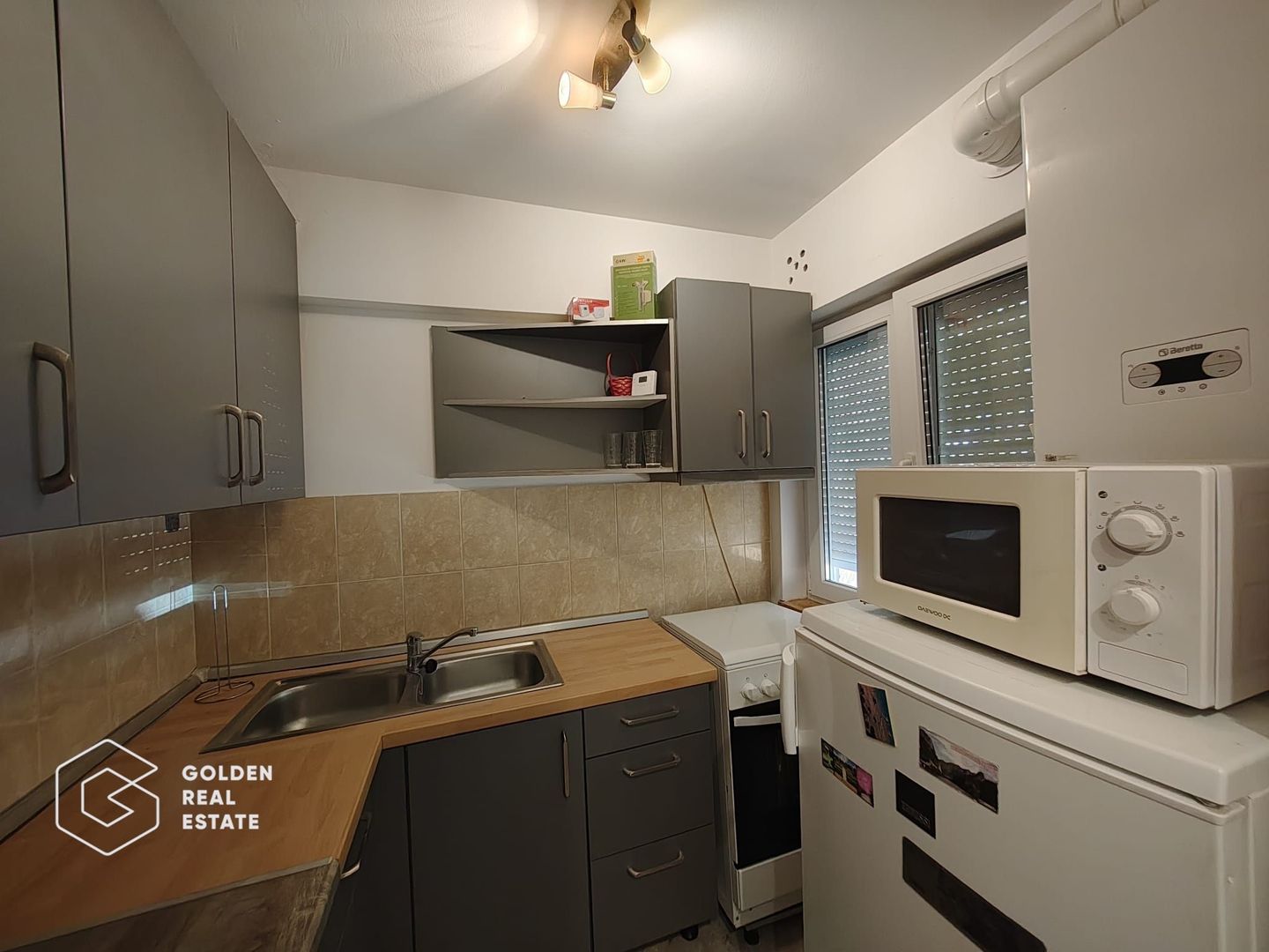 Apartament cu 3 camere, lângă piața Mihai Viteazul - Poză 2