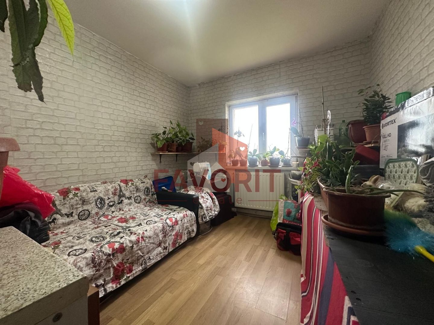 4 camere | COMISION 0 | centrala proprie | etaj 1 | decomandat | - Poză 9