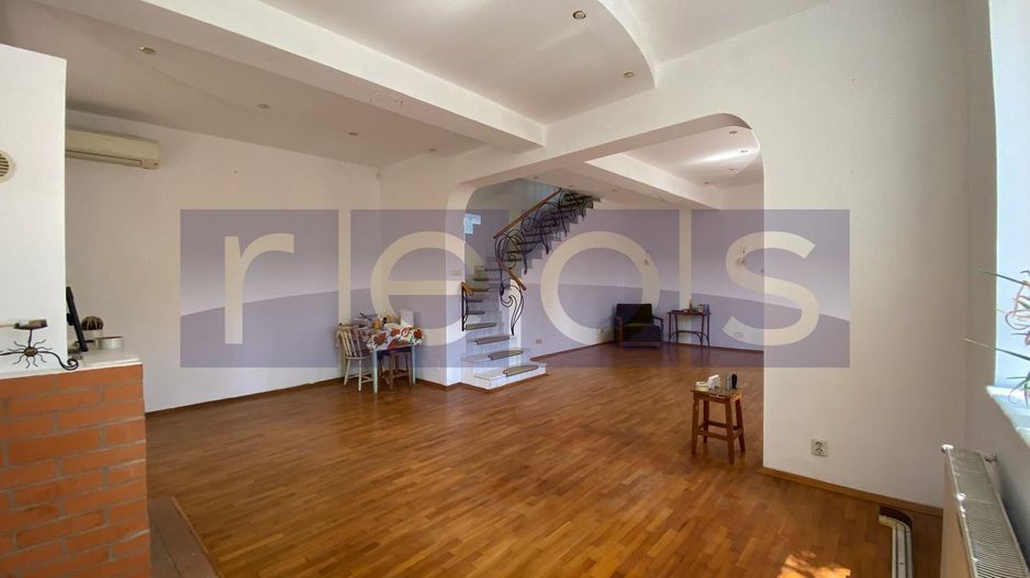 DE VANZARE VILA P+1+MANSARDA 7 CAMERE, 3 BAI, GARAJ, CURTE SALAJ PARC HUMULESTI - Poză 3