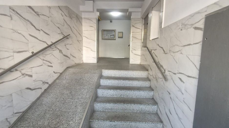 Mosilor-PizzaHut // renovat // mobilat-utilat - Poză 17