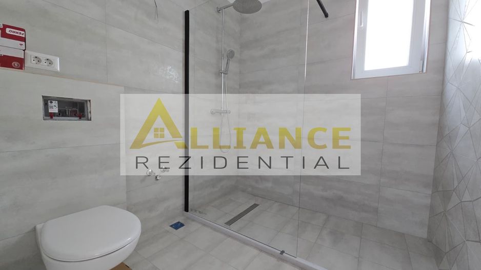 Casa 4 Camere | 200 M de Blv. | Curte amenajata - Poză 13