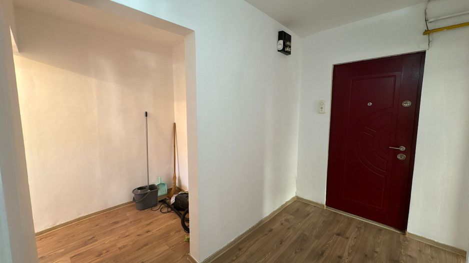 Apartament 2 camere decomandat str. Crângului (parter) lângă liceul Economic - Poză 6