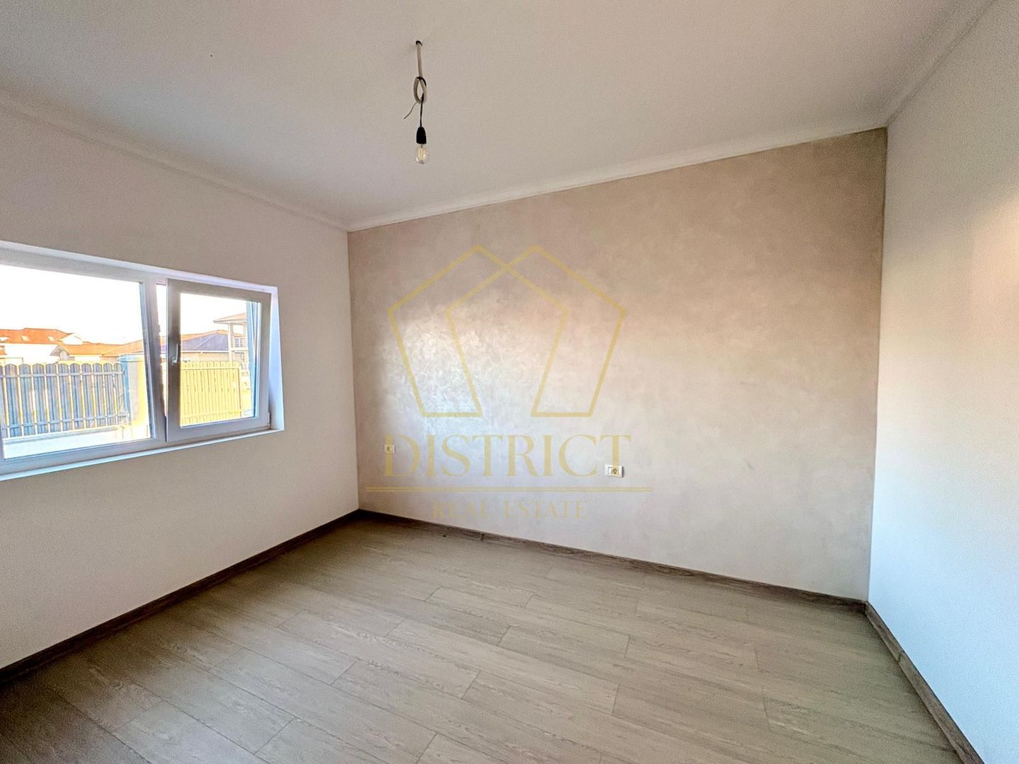 Duplex cu 4 camere si bucătărie închisă | Mosnita Veche - Poză 5