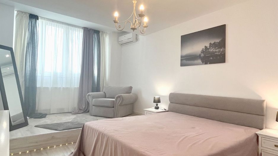 Apartament 3 camere de închiriat | Bulevardul Decebal | - Poză 1