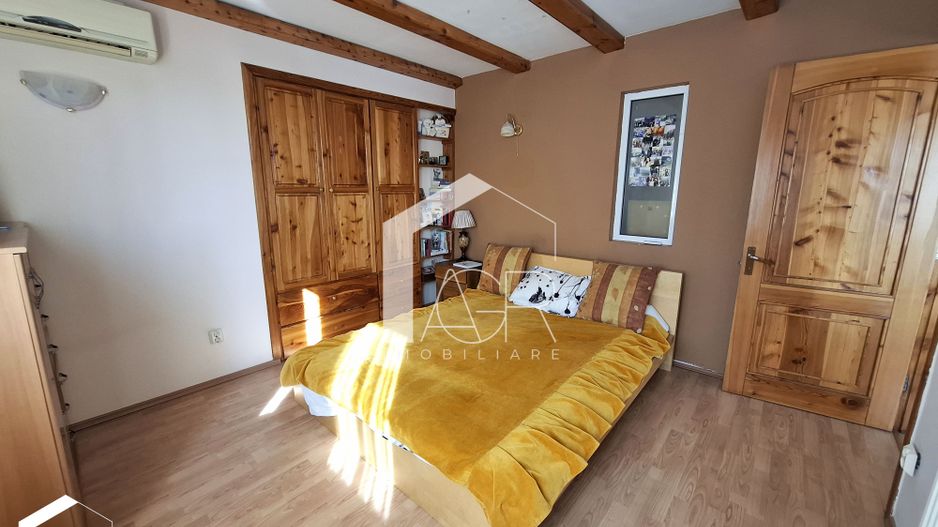 Casa tip duplex cu 6 camere, zona Republicii - Poză 16