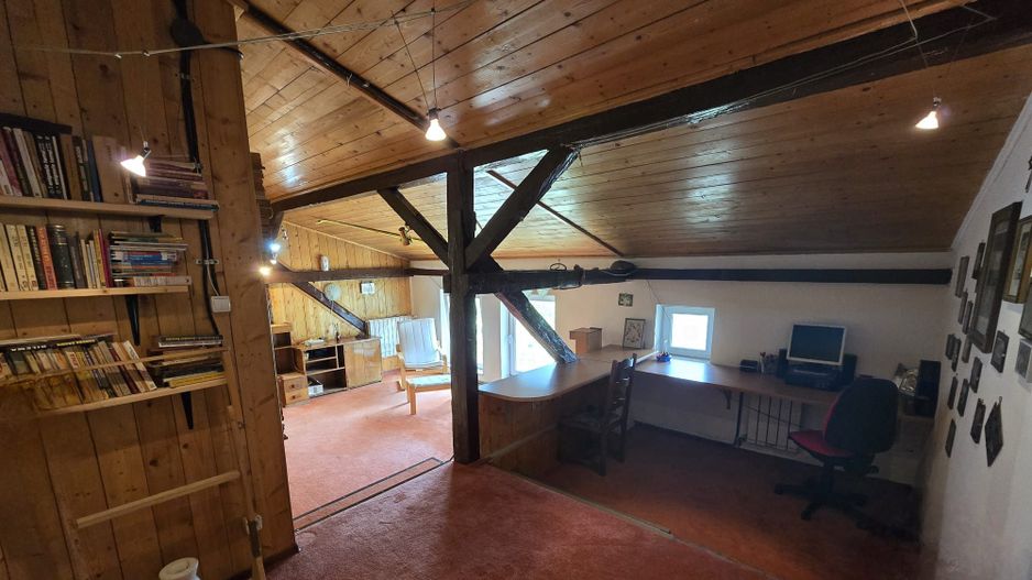 Casă cu grădină in zonă centrală - Poză 20