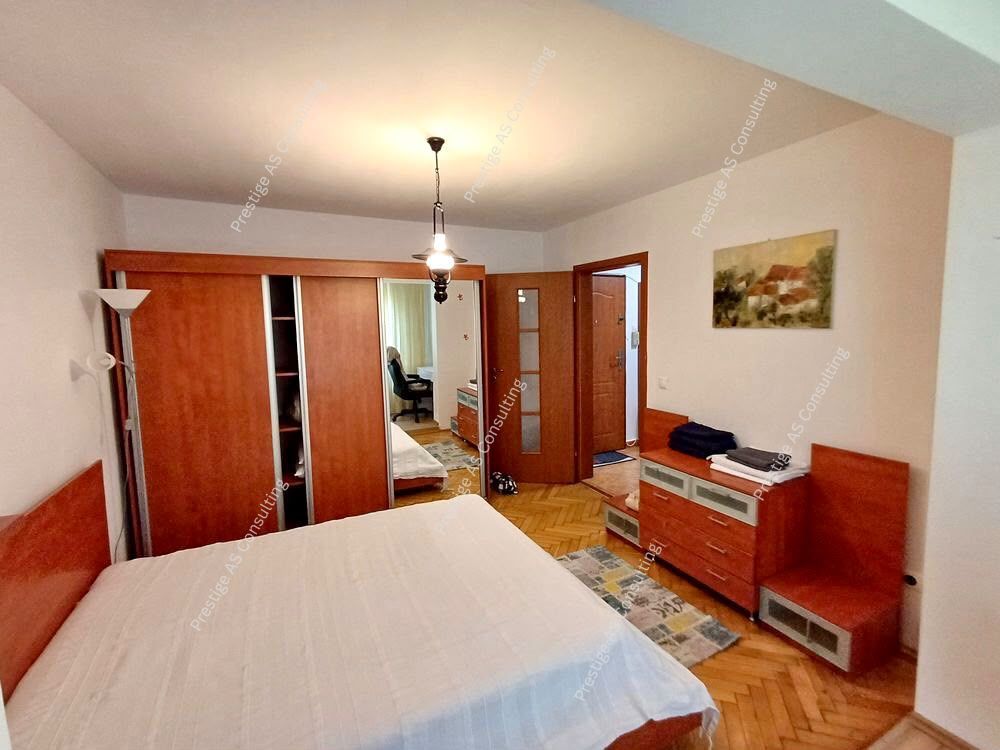 Apartament 3 Camere | Etaj 1 | Str Bucureti-Medicina - Poză 15