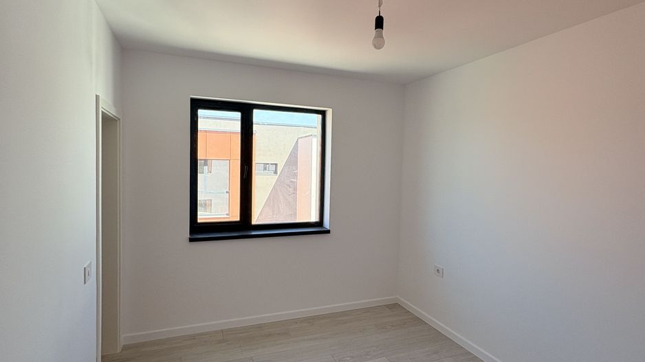 3 CAMERE, ZONA EXCELENTĂ, 2 MINUTE PÂNĂ LA PRINCIPALA - Poză 3