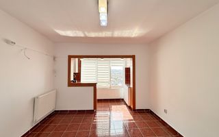 Apartament cu 3 camere decomandat, renovat , etaj 4 Paltinisului - Poză 7