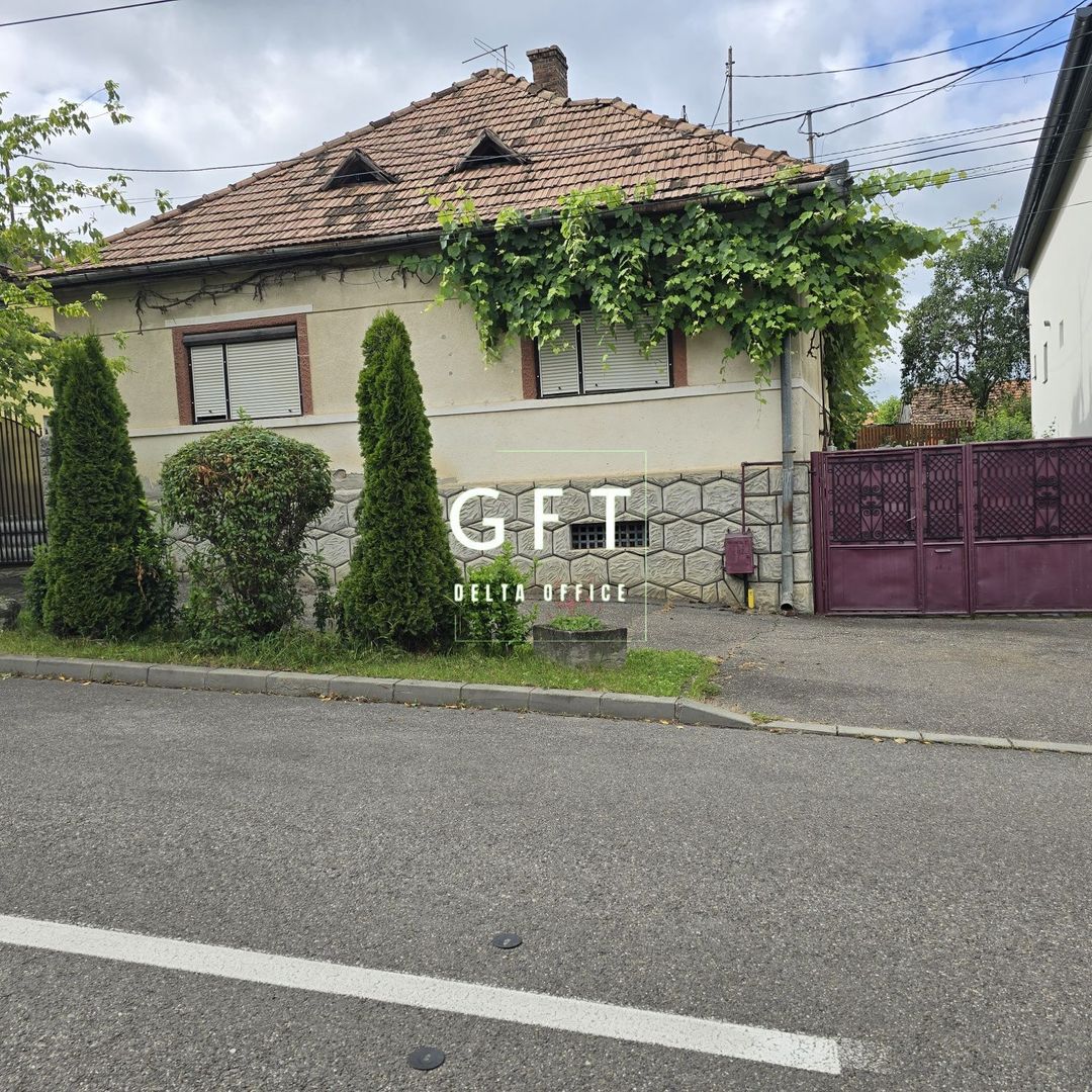 Ansamblu de 2 case  și teren 15 ari, Reghin - Poză 1