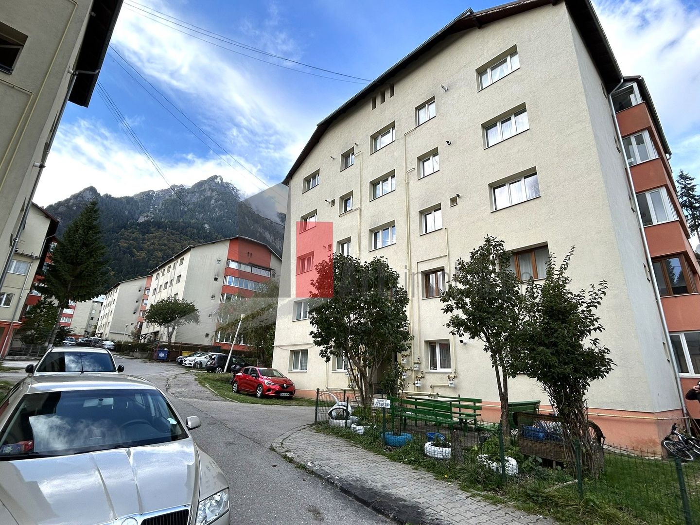 Apartament decomandat 3 camere | Busteni langa Telecabina - Poză 23