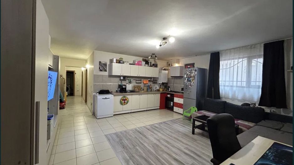 De vanzare Apartament 3 camere Sos. Chitilei - Poză 2