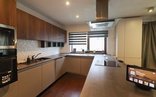 Apartament spatios cu balcon si terasa, complet mobilat, Europa! - Poză 8