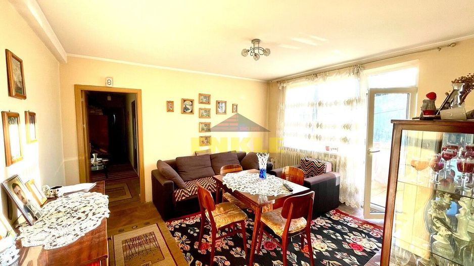 De vânzare apartament cu 4 camere decomandat, zona Bulevard - Poză 2