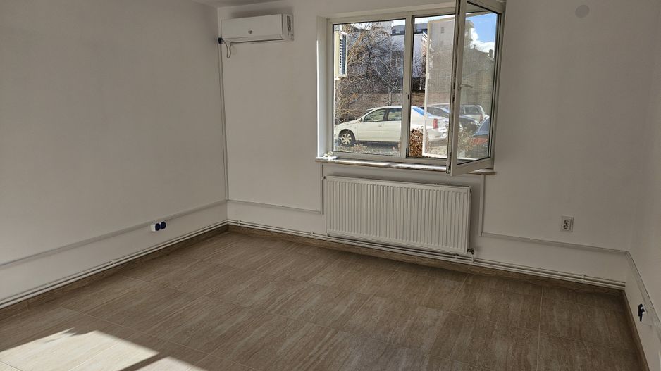 Ultracentral Pitești – spațiu comercial 55 mp, acces stradal - Poză 3