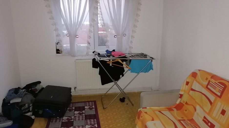 Tractorul 3 camere, situat in  zona Peny. - Poză 10