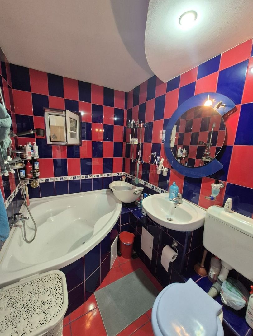 Ap decomandat 4 camere , 2 bai si 2 balcoane-zona Colentina bloc 1986 - Poză 16