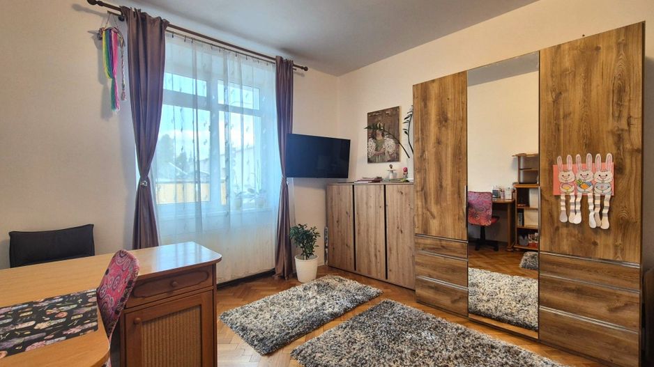 Piața de Miercuri, casă singură în curte, renovată 2025 - Poză 10