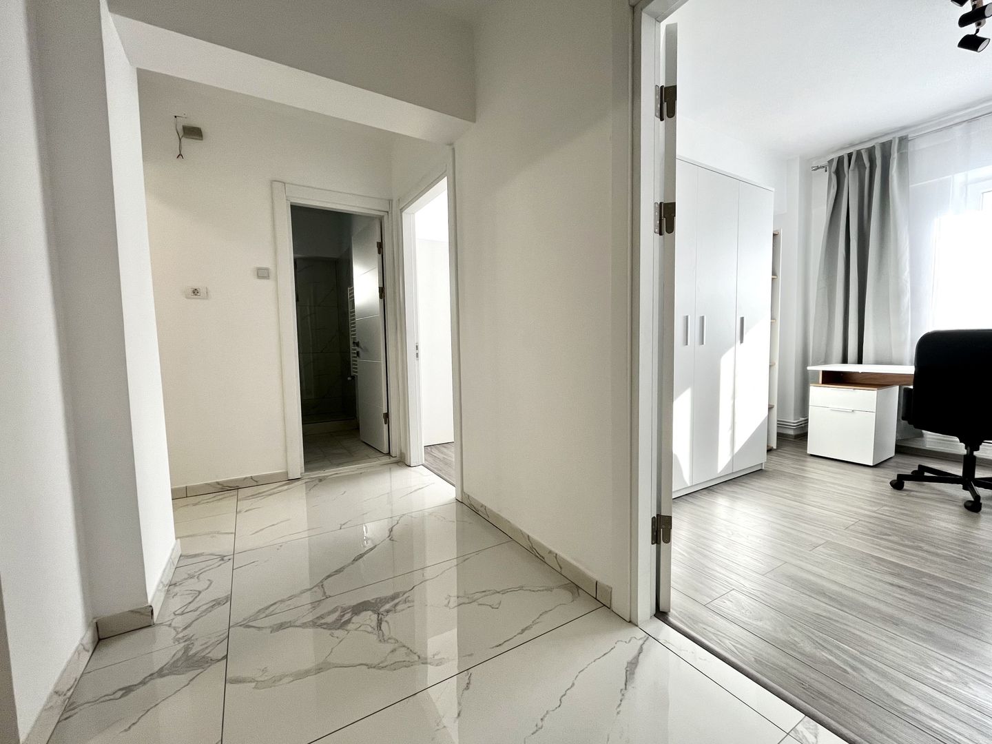 Apartament 4 camere, renovat integral, in zona Aradului- Iulius Mall - Poză 6