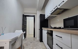 Copou- Royal Town - Decomandat - 64 mp- LIBER  DIN AUGUST - Poză 19