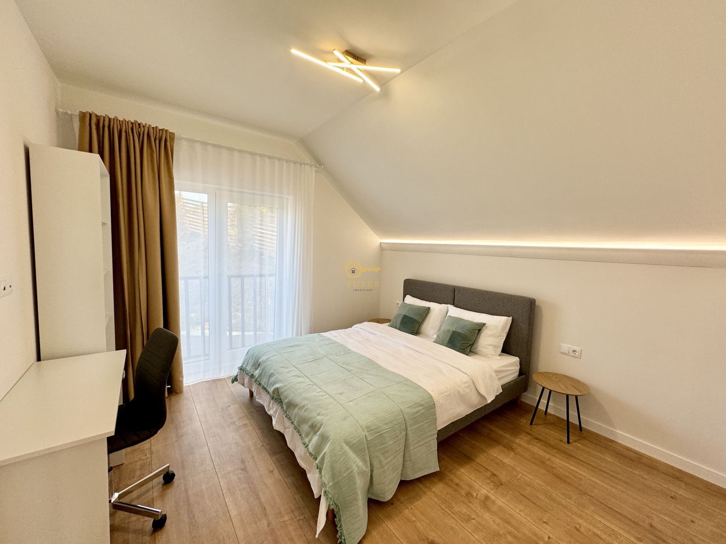 Casa noua, mobilata si utilata- Panorama catre munti- Teren 714mp - Poză 12